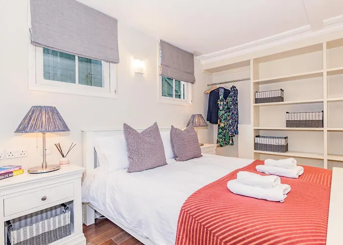 Oxfordshire Living - The Palin Apartment - Oxford