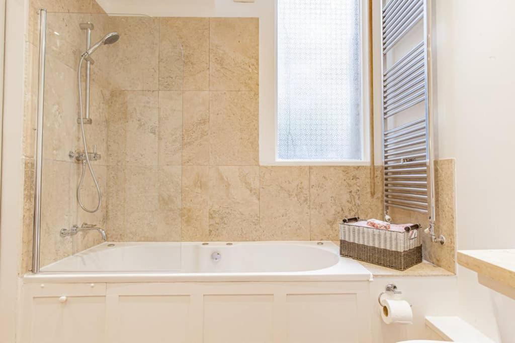 Oxfordshire Living - The Palin - *